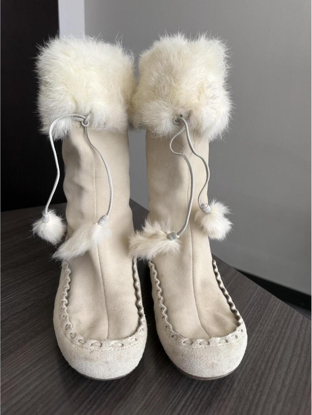 Vintage Y2K Nine West Womens Suede Fur Boots Cream Beige Winter Moccasin Size 9